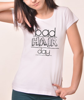 Zenska Rules majica sa natpisom Bad Hair Day - Proizvod